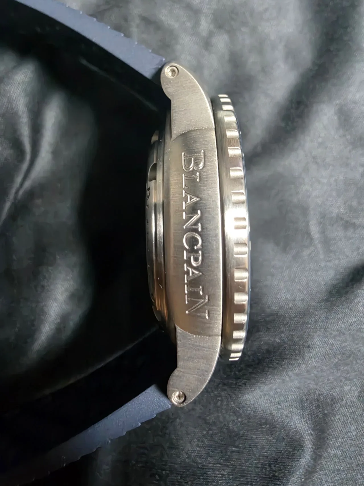 블랑팡 피프티 패덤즈 42mm 티타늄 블루 2026 사진 3