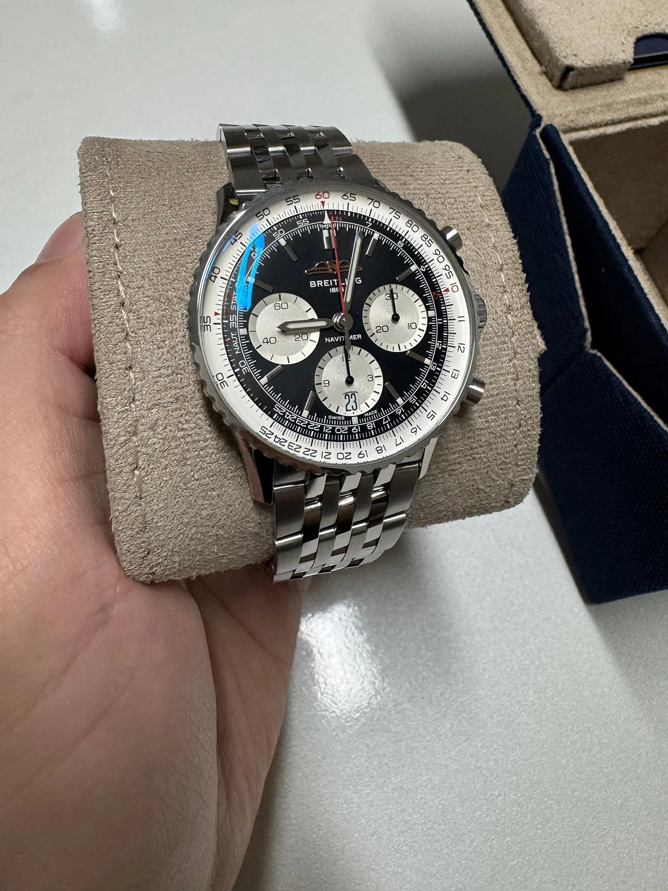 브라이틀링 네비타이머 41mm 2023 사진 3