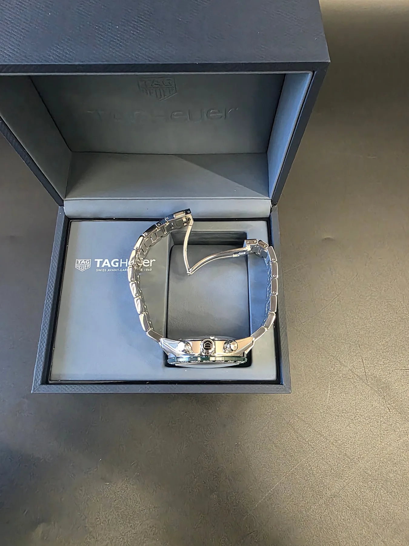 태그호이어 까레라 크로노그래프 44mm 그린 스틸 CBN2A1FN 2023 사진 6