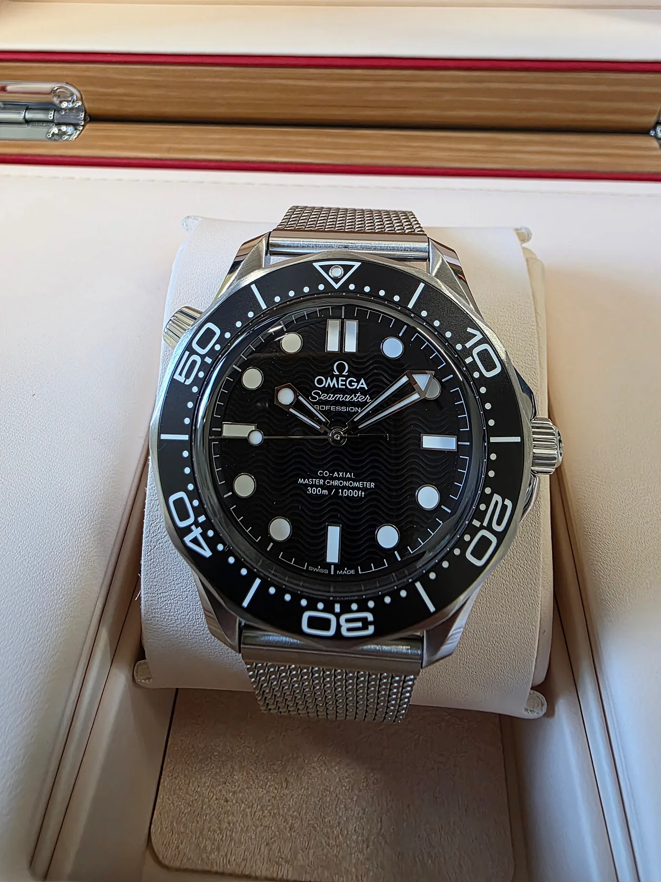 오메가 씨마스터 다이버 300M 42mm 블랙 스틸 2025 사진 1