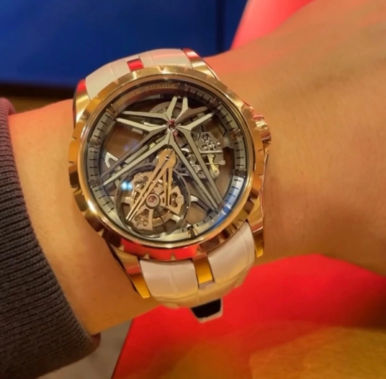 로저드뷔 스켈레톤 엑스칼리버 신형 모노 투르비옹 골드 42mm 2021 사진 8