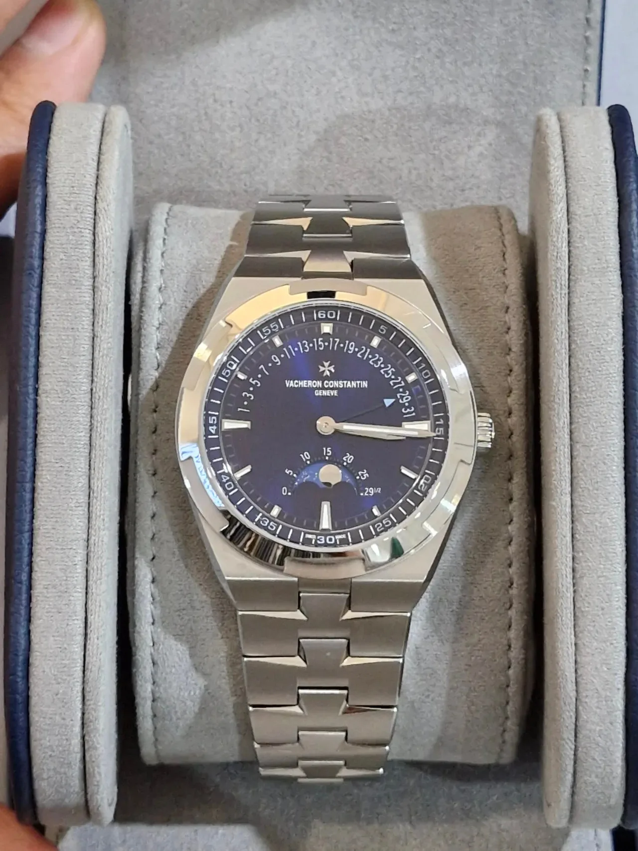 바쉐론콘스탄틴 오버시즈 4000V 문페이즈 청판 2025 사진 1