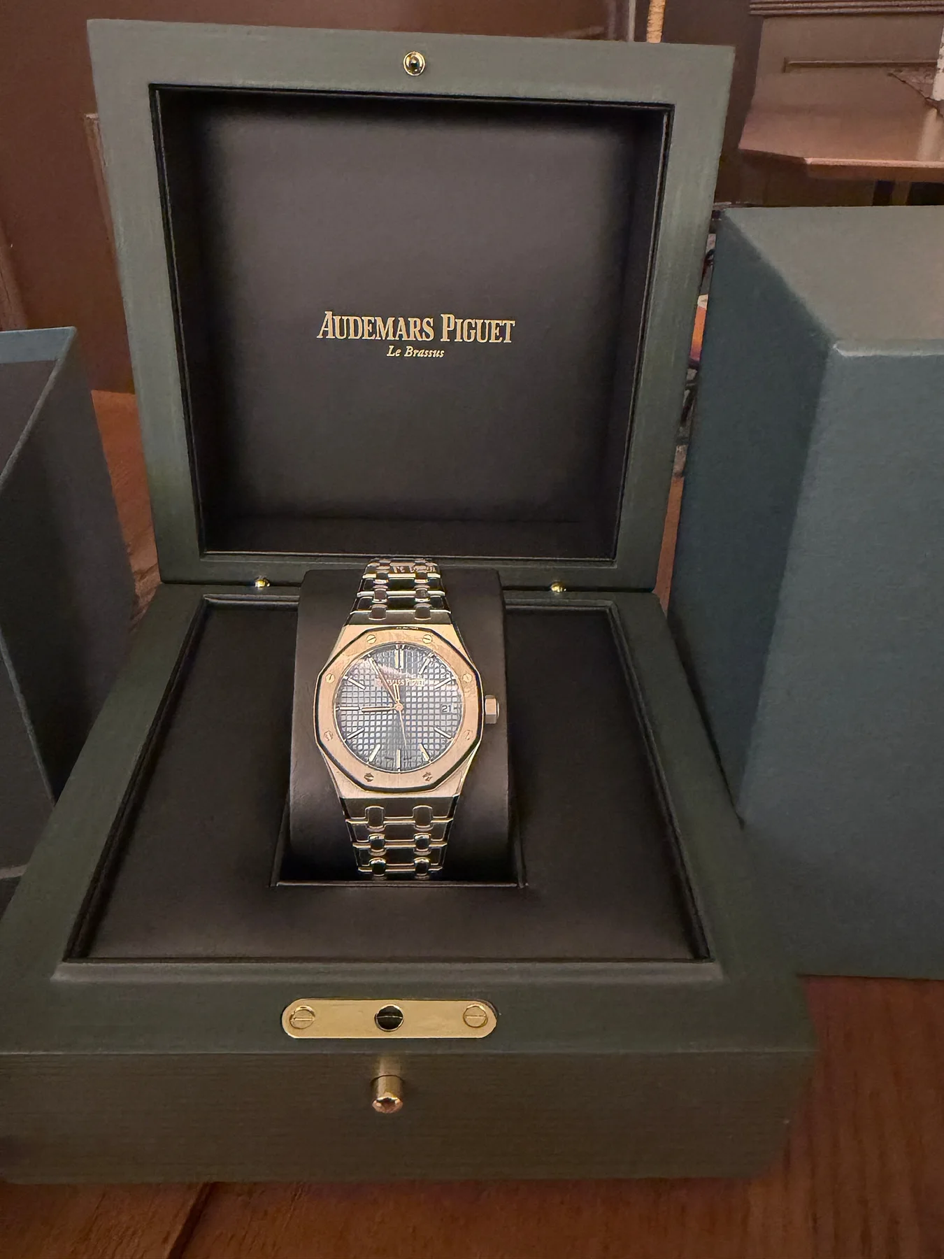 오데마피게 로얄오크 15550ST 스카이블루 37mm 2026 사진 1
