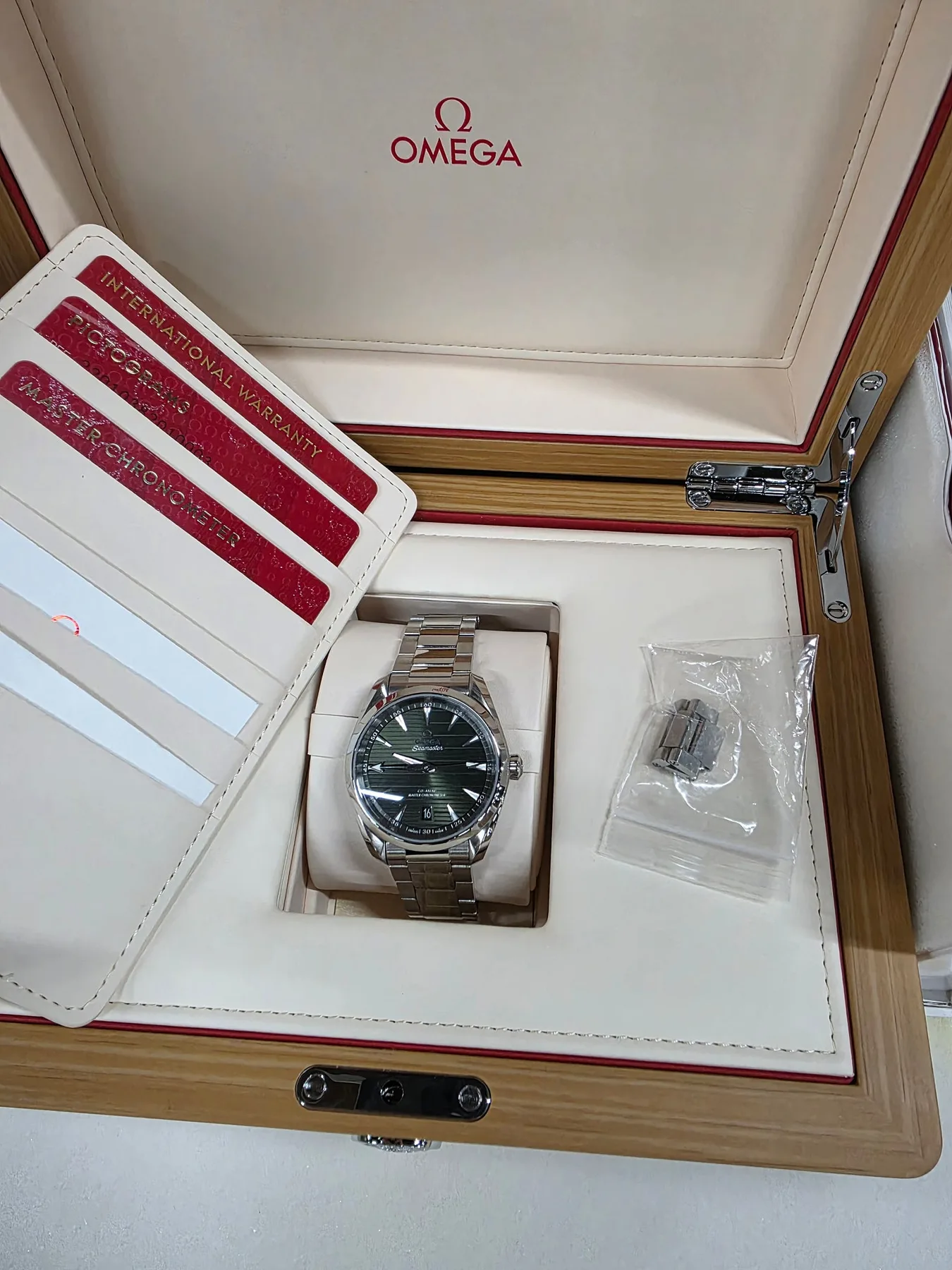 오메가 아쿠아테라 그린 신형 38mm 2024 사진 8