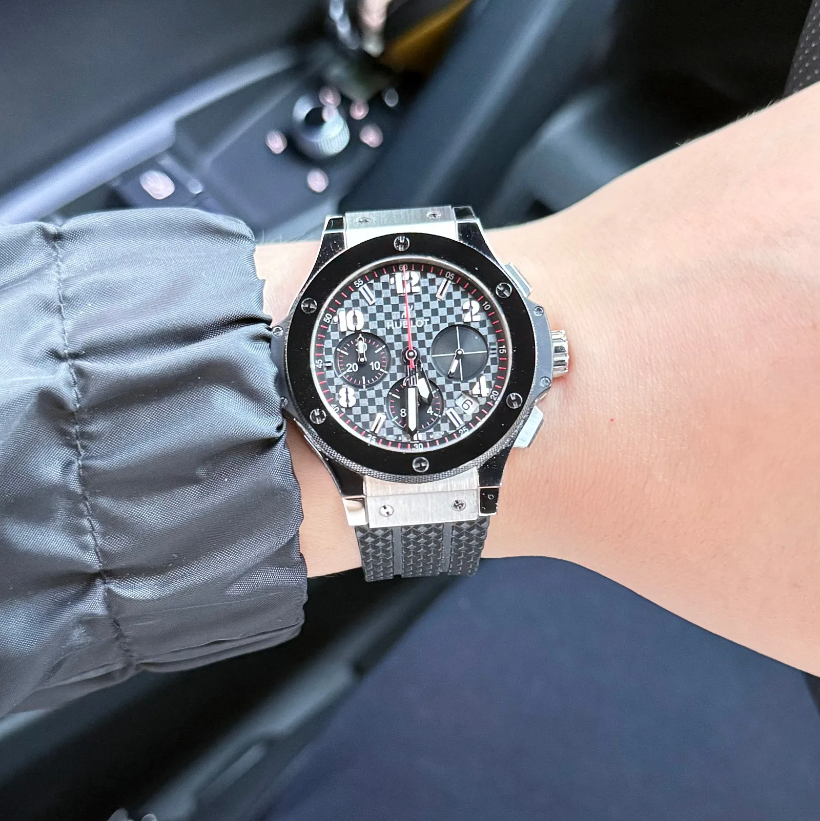 위블로 빅뱅 오리지널 카본 세라믹 크로노 41mm 2024 사진 7