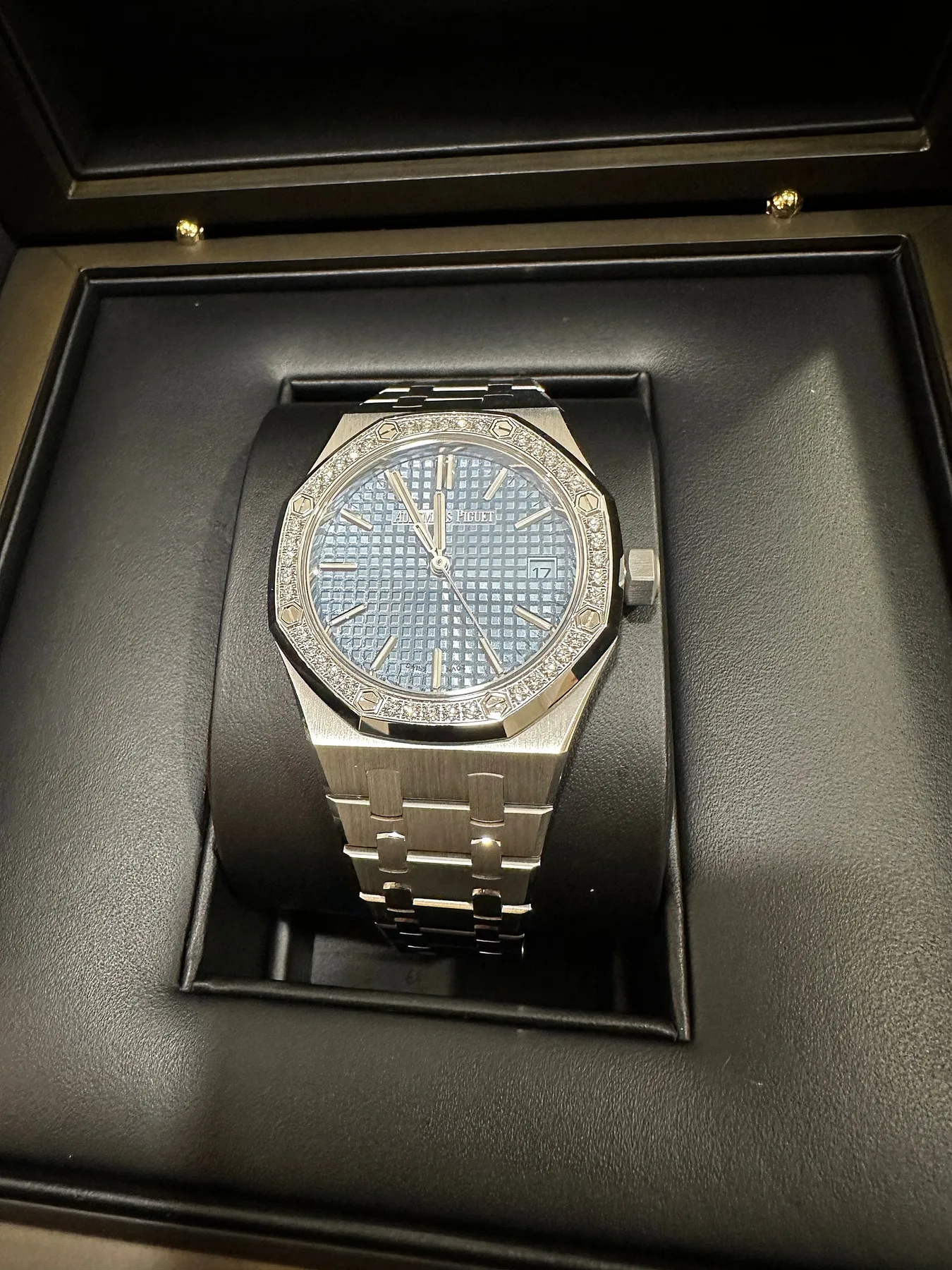 오데마피게 로얄오크 아이스블루 37mm 다이아 15551ST 2025 사진 7