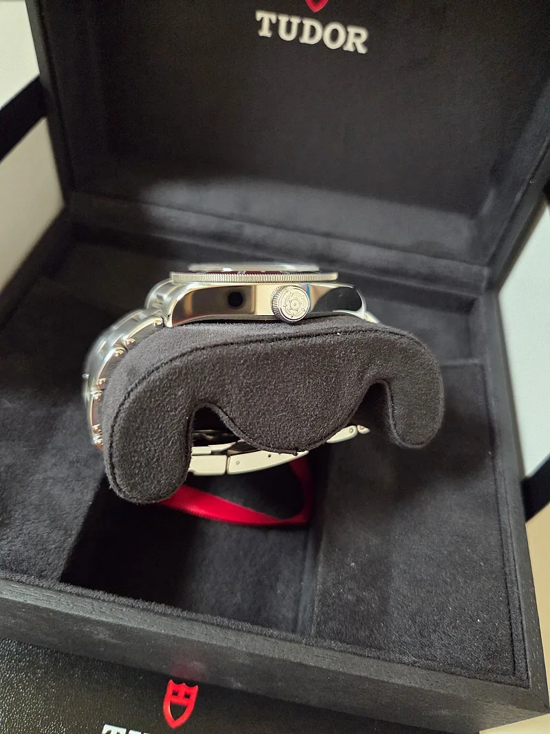 튜더 블랙베이 GMT 41mm 스틸 펩시 베젤 블랙다이얼 2019 사진 8