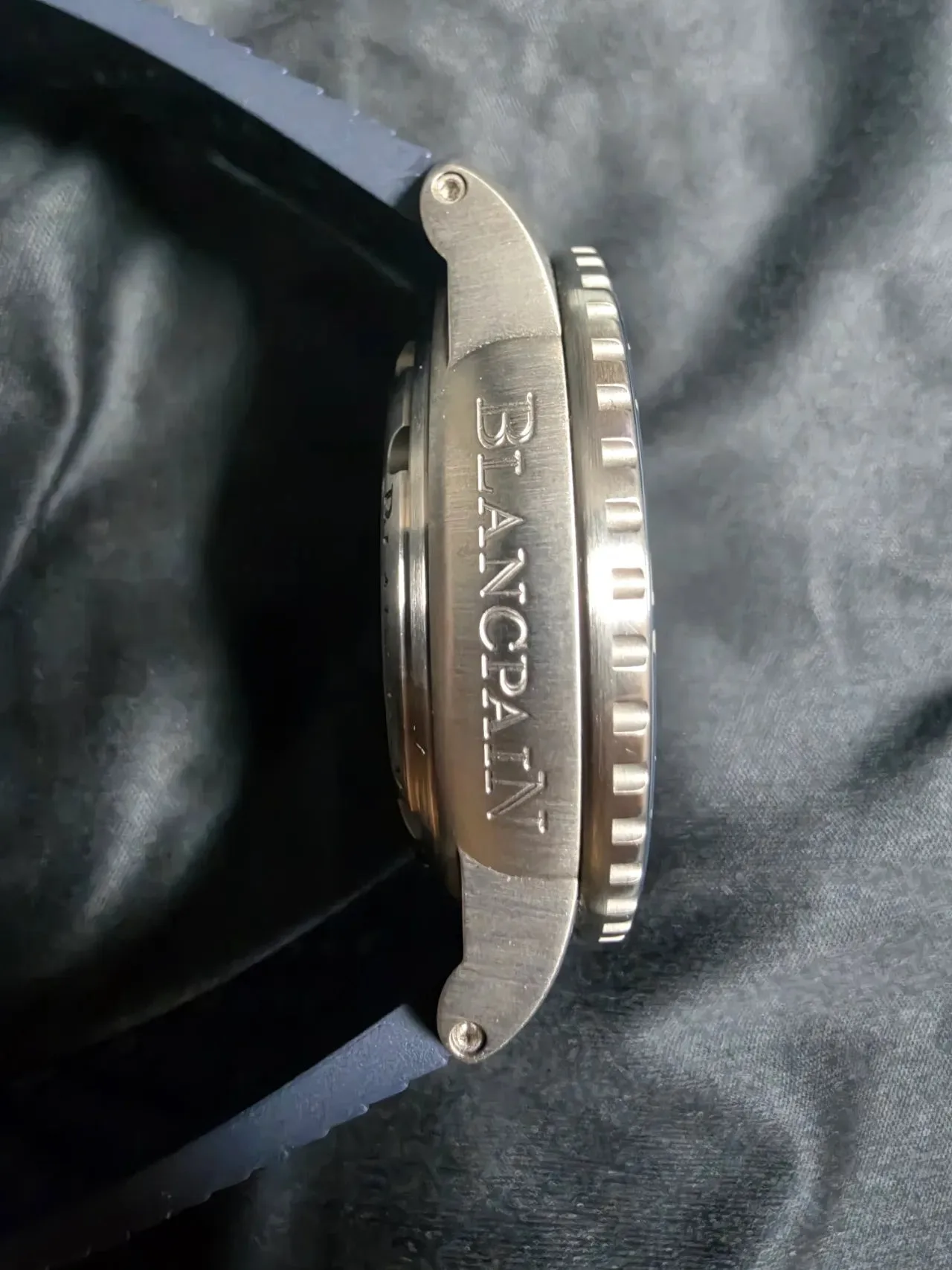 블랑팡 피프티 패덤즈 42mm 티타늄 블루 2026 사진 3