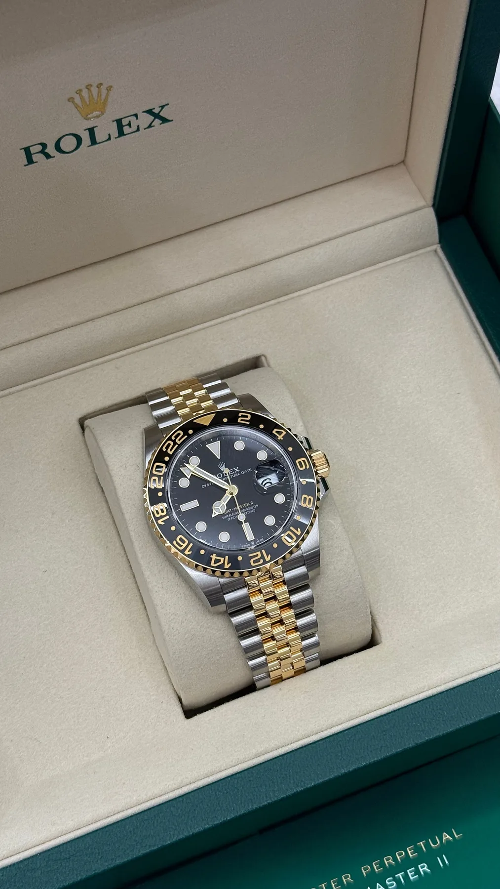 롤렉스 GMT 마스터 II 126713GRNR 타이거 꿀벌 2026 사진 6