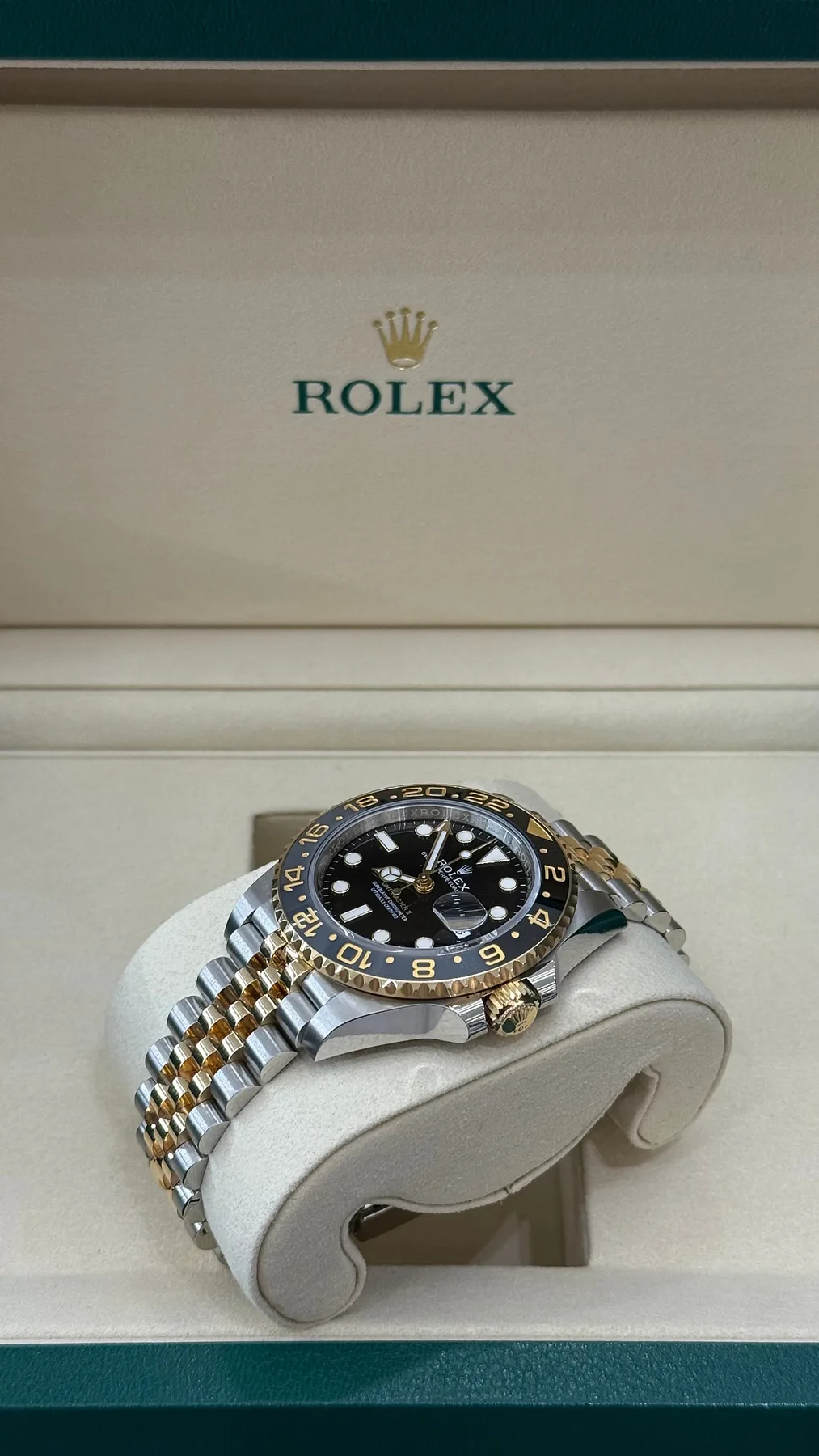 롤렉스 GMT 마스터 II 126713GRNR 타이거 꿀벌 2026 사진 8