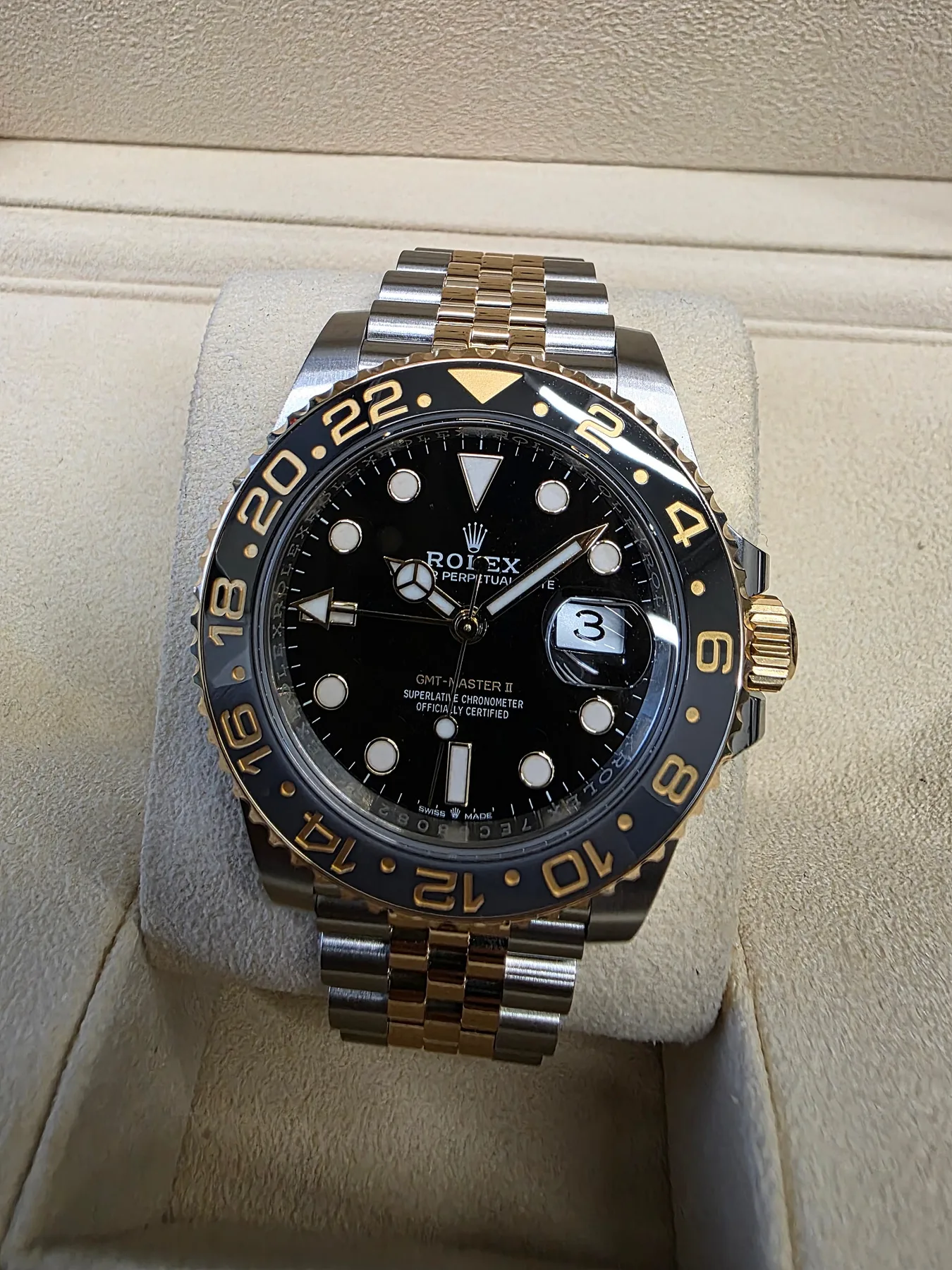 롤렉스 GMT 마스터2 40mm 검판 옐로우골드 콤비 (꿀벌) 2023 사진 1