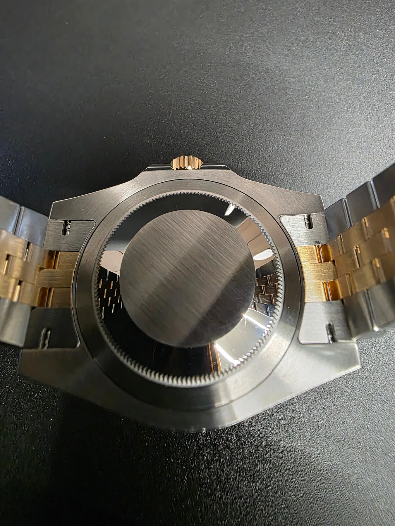 롤렉스 GMT 마스터2 40mm 검판 옐로우골드 콤비 (꿀벌) 2023 사진 8