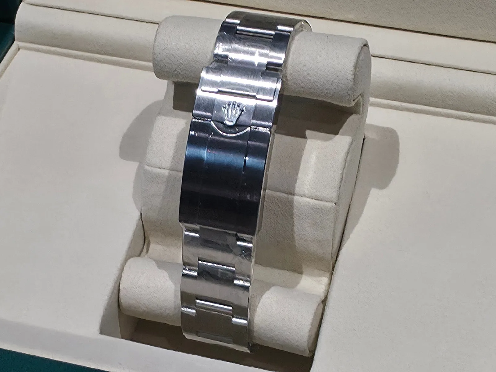 롤렉스 익스플로러 40mm 스테인리스 스틸 블랙판 바&아라빅 인덱스 오이스터 2026 사진 4