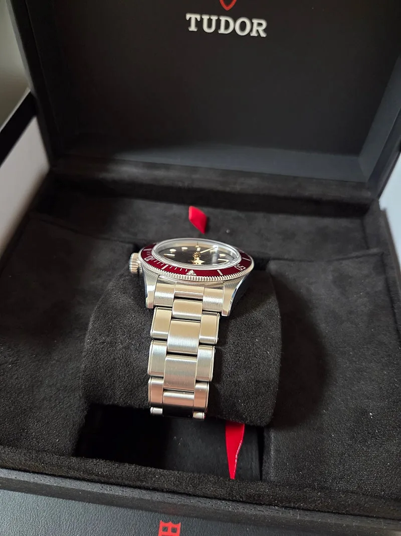 튜더 블랙베이 41mm 버건디 베젤 블랙다이얼 2025 사진 5
