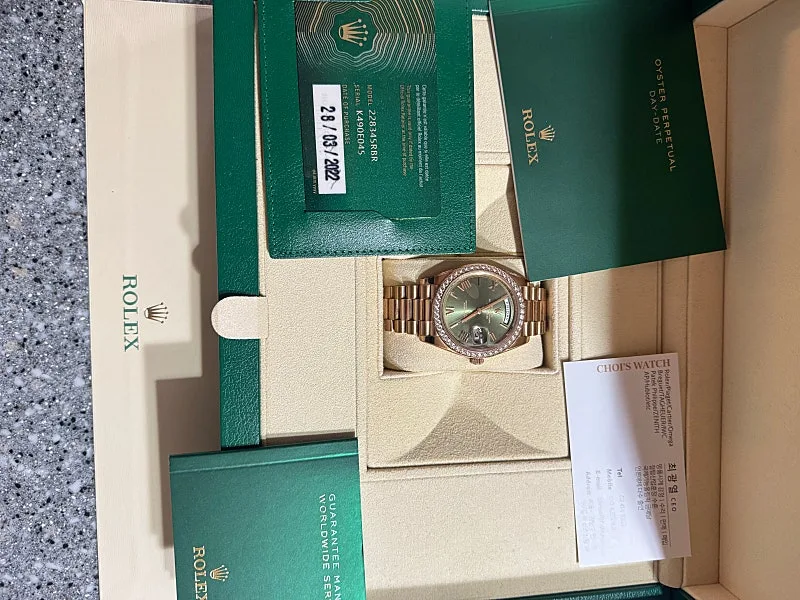 롤렉스 데이데이트 올리브그린 베젤다이아 40mm 2022 사진 3