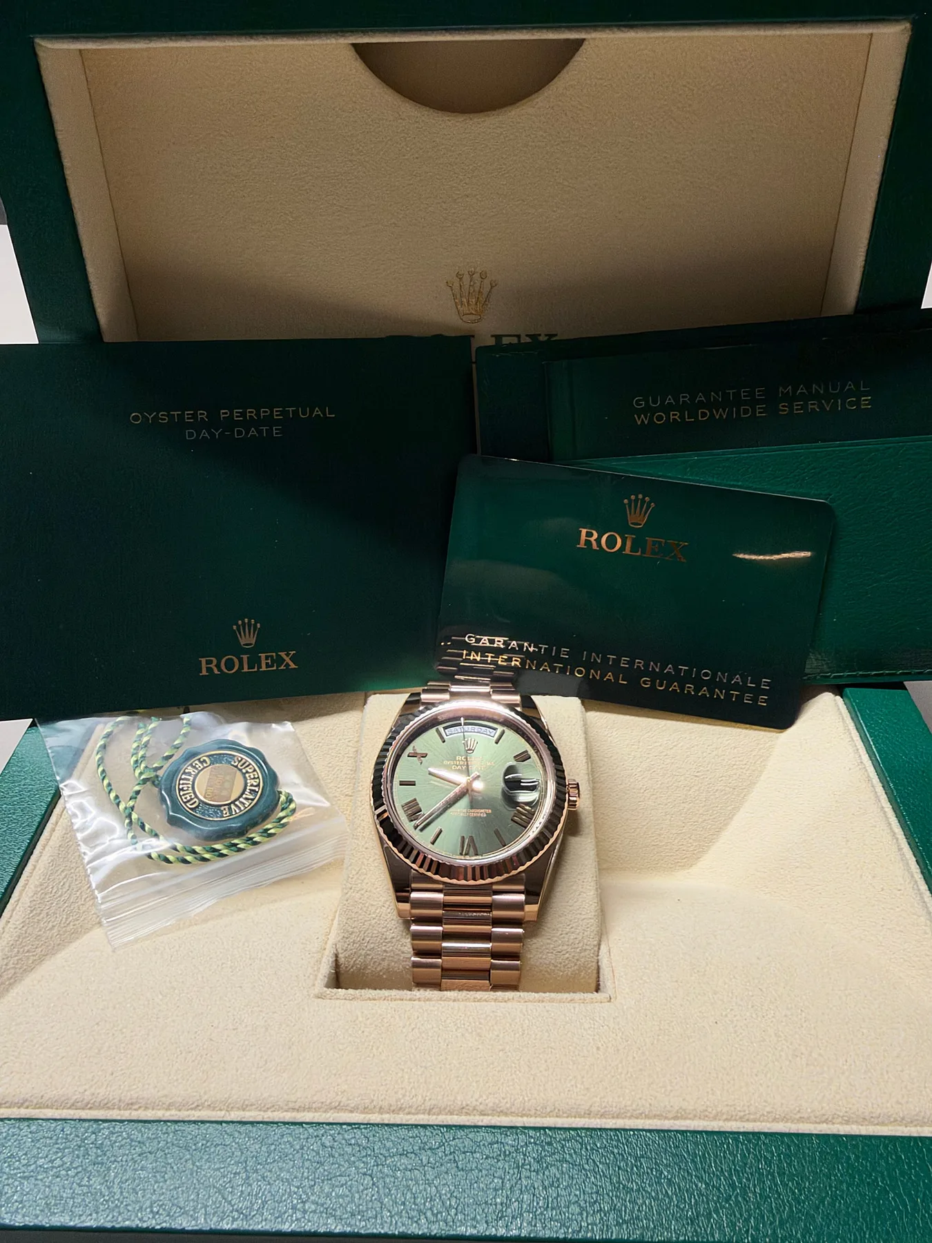롤렉스 데이데이트 올리브그린 40mm 228235 2024 사진 5