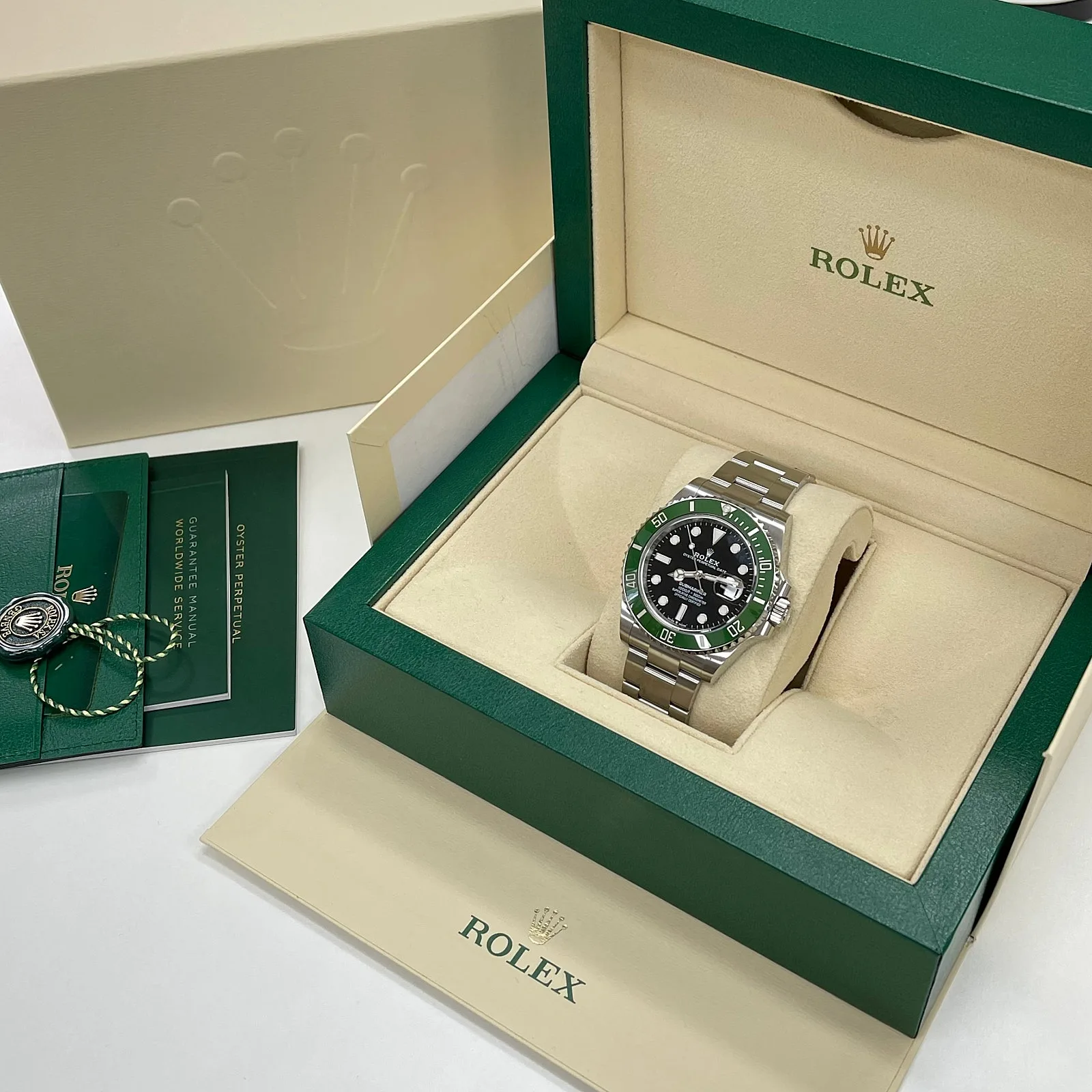 롤렉스 서브마리너 그린 M126610LV-0002 2024 사진 1
